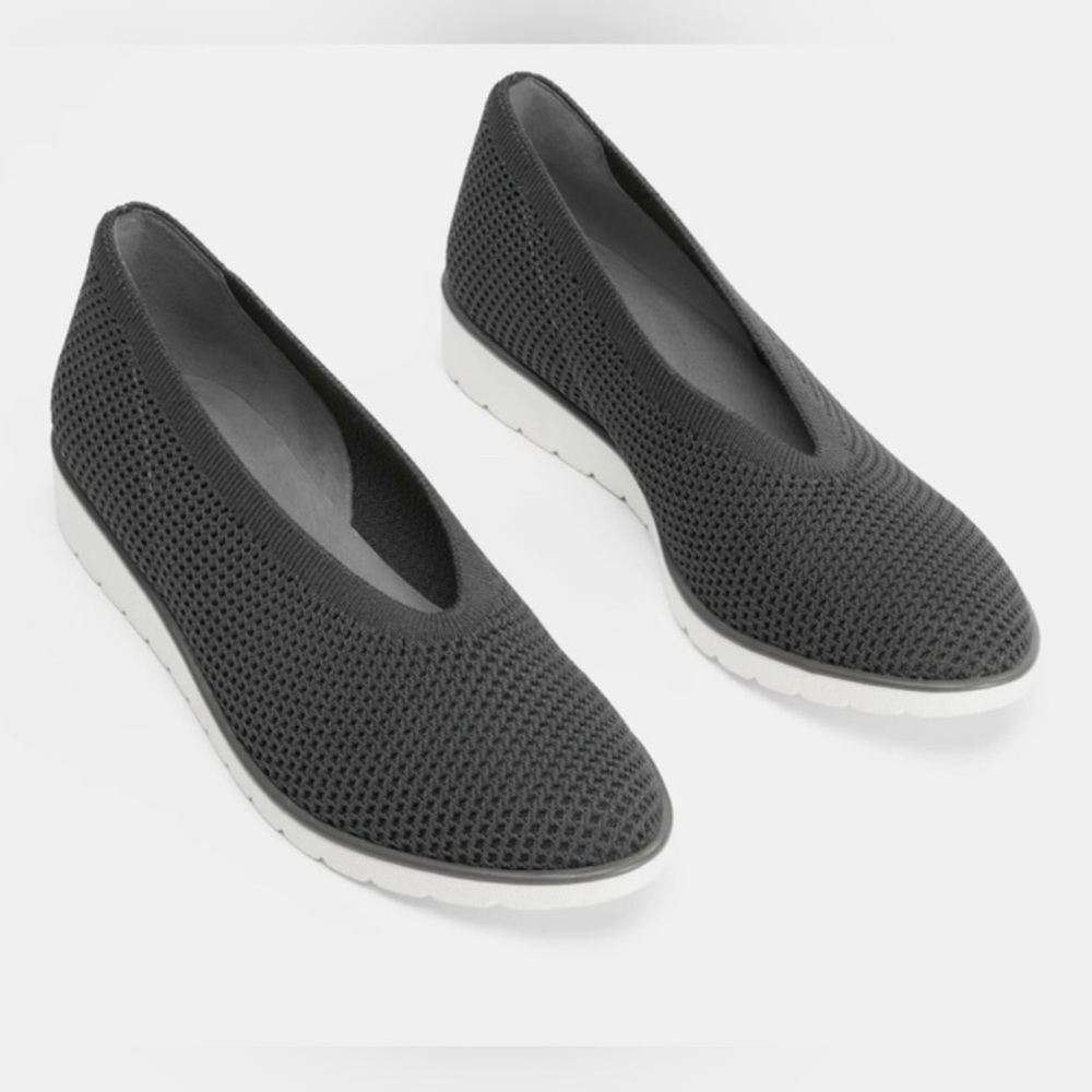 Eileen Fisher The Heaven Stretch Wedge Slip-On Shoes Flats Graphite Weaved 9.5